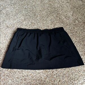 Tommy Bahama Island Zone Performance Black Mini Skort - Size Medium